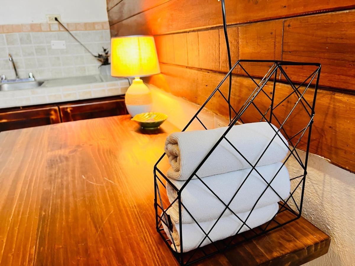 Hotel Adventure Lodge Jacó Eksteriør bilde